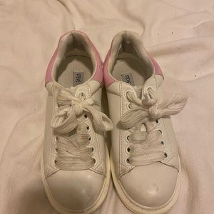 Steve Madden Sneakers